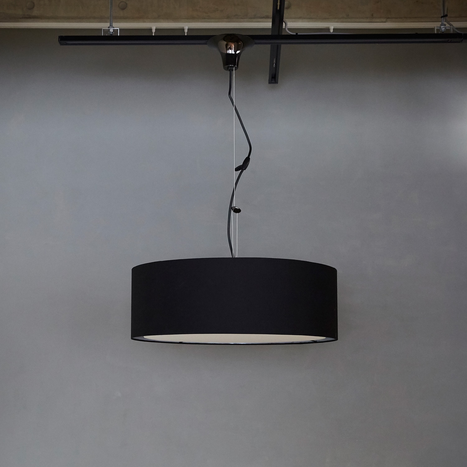 ORB CEILING LAMP 7 Black｜ペンダントランプ｜IDEE SHOP Online