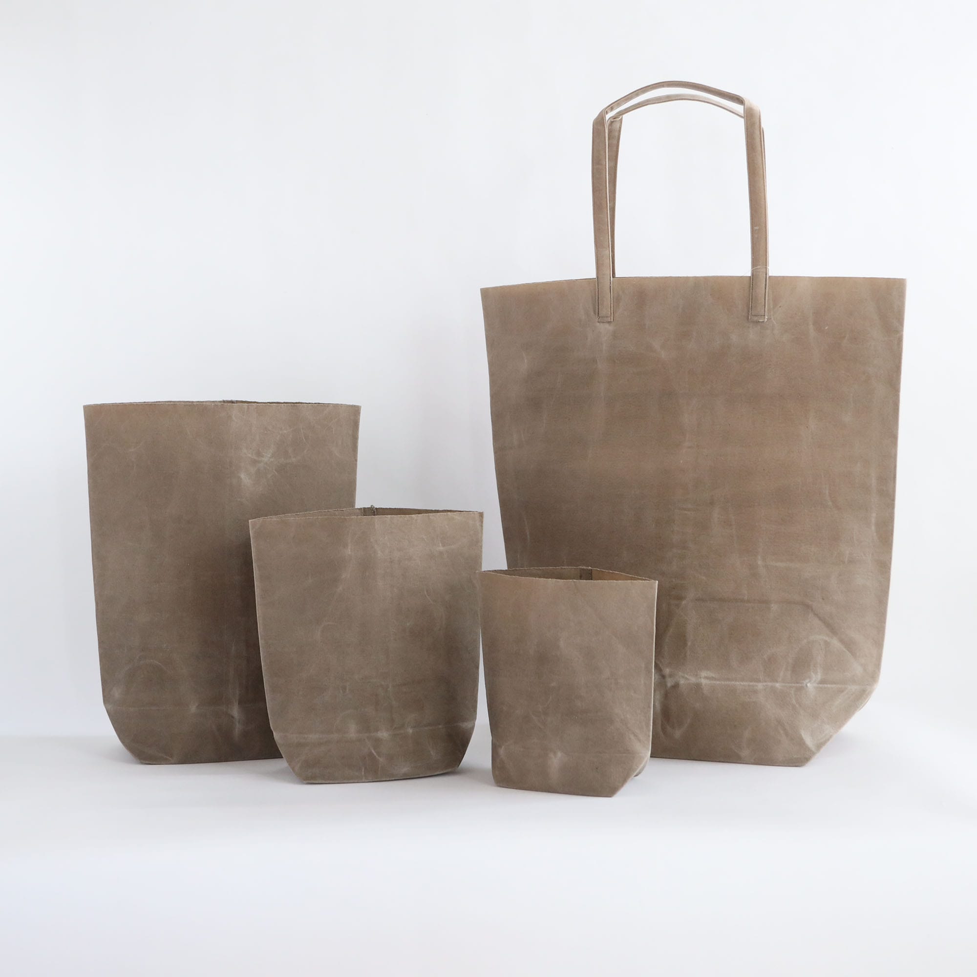 定番品】瀧川かずみ Funagata Sack S 灰｜バスケット・収納｜IDEE SHOP ...