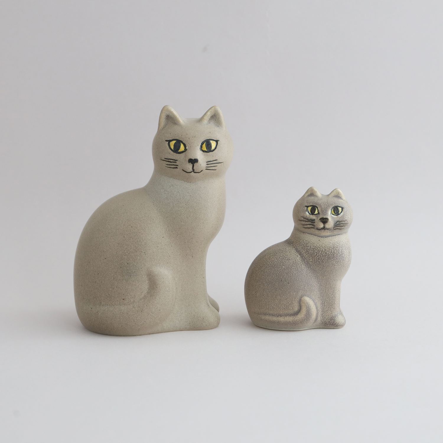 定番品】Lisa Larson Cats MANS Medium Grey｜オブジェ｜IDEE SHOP Online