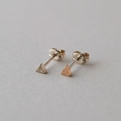CHERRY BROWN Triangle Beads Pierce