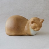 yԕizLisa Larson Cat Moses Brown