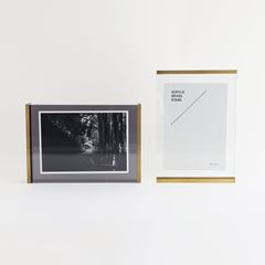 MUYA Acrylic Brass Stand グレー｜その他インテリア雑貨｜IDEE