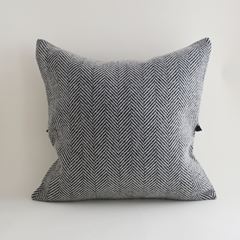 IDEE ウールクッションカバー 45cm角 ブラック｜クッション｜IDEE SHOP